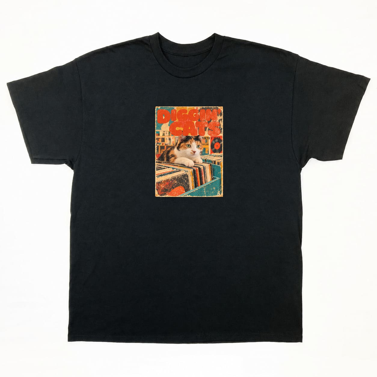 DIGGIN' CATS Tシャツの正面イメージ(ブラック・猫)