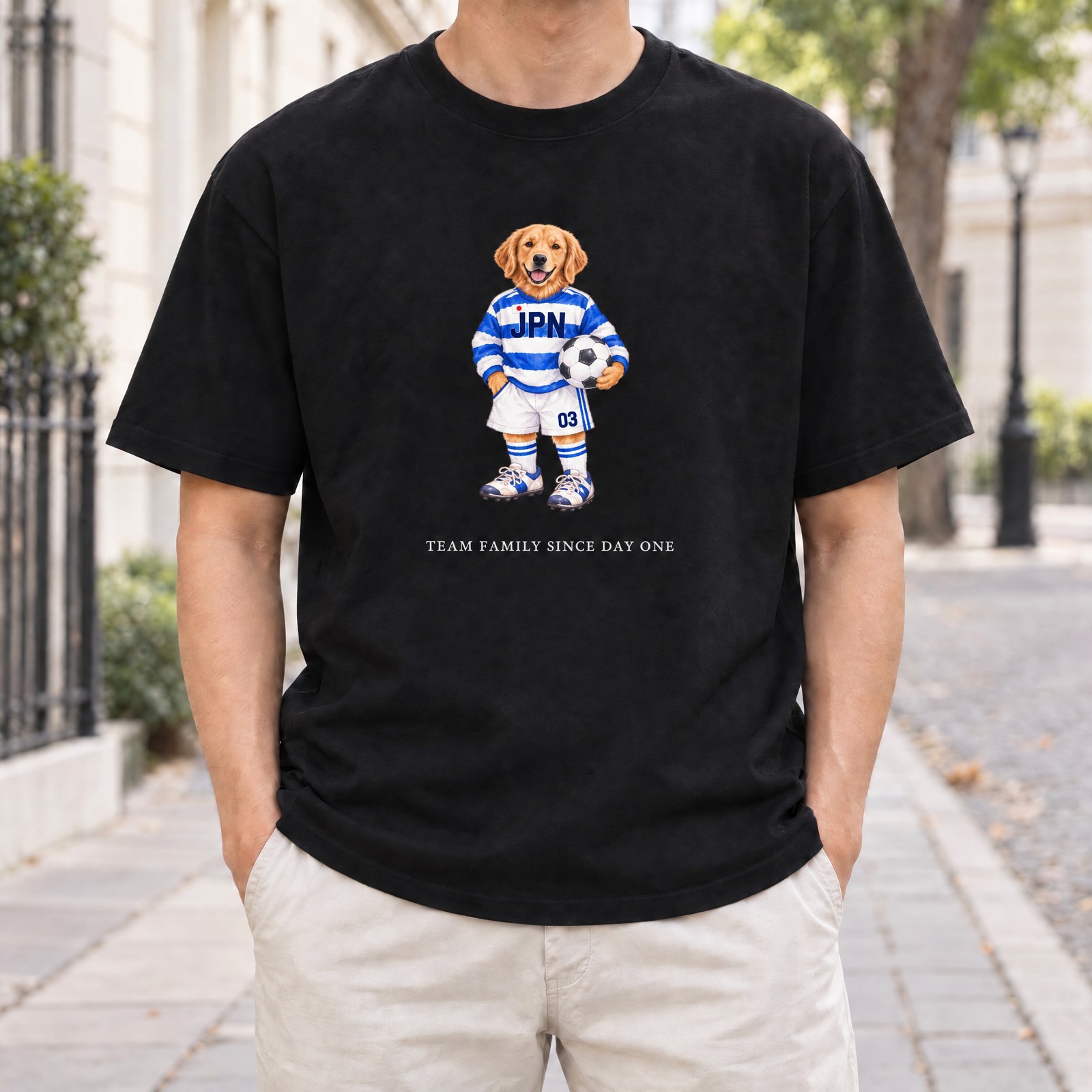 TEAM FAMILY Tシャツの着用イメージ(ブラック・犬)